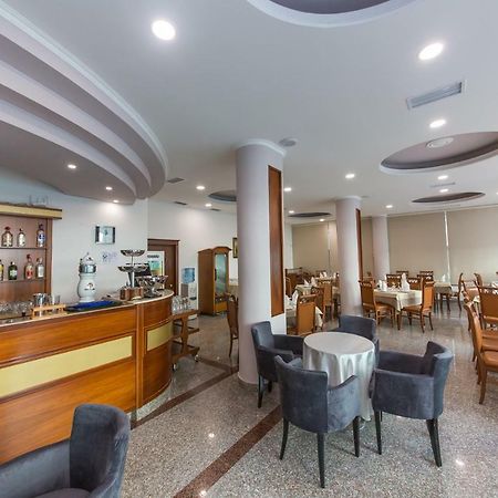Western Star Hotel Durres Ngoại thất bức ảnh