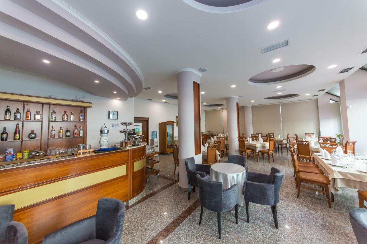 Western Star Hotel Durres Ngoại thất bức ảnh