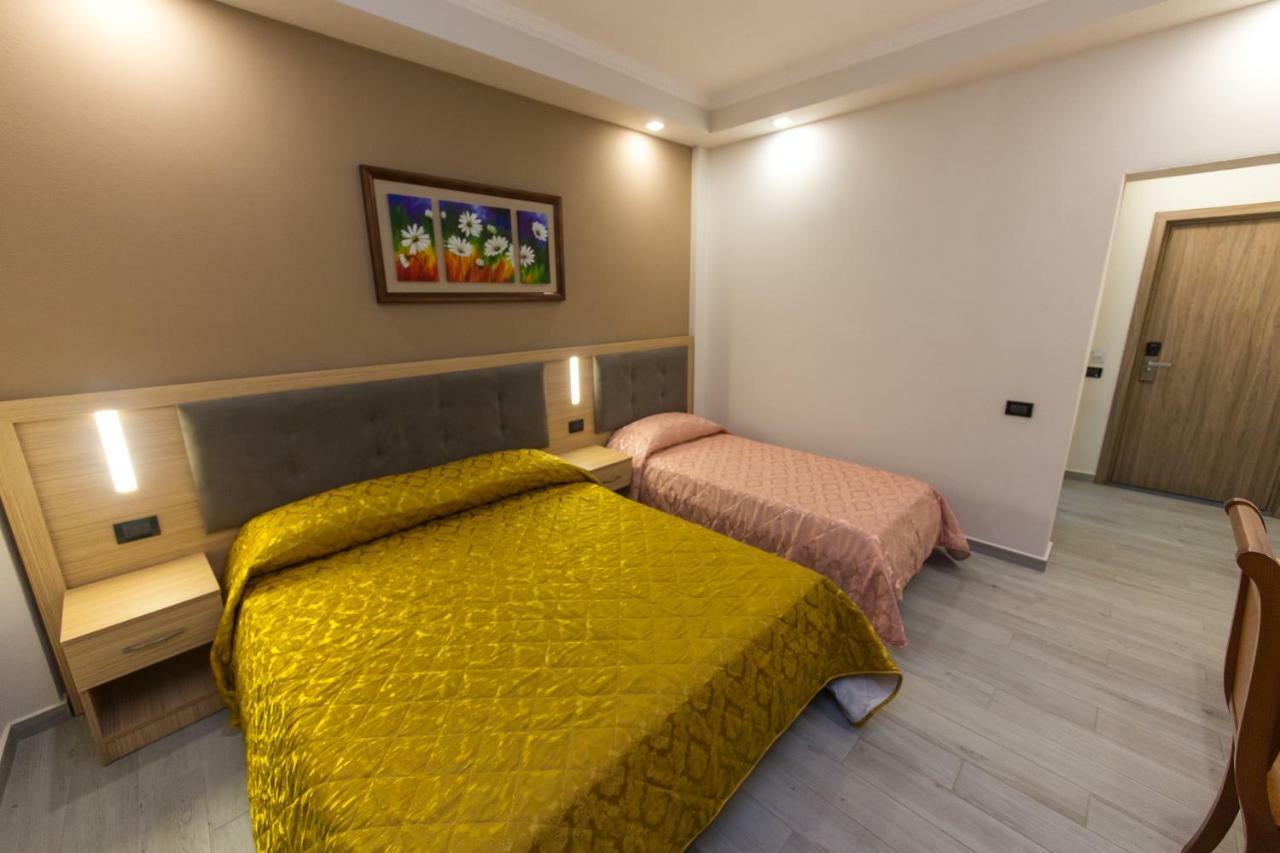 Western Star Hotel Durres Ngoại thất bức ảnh