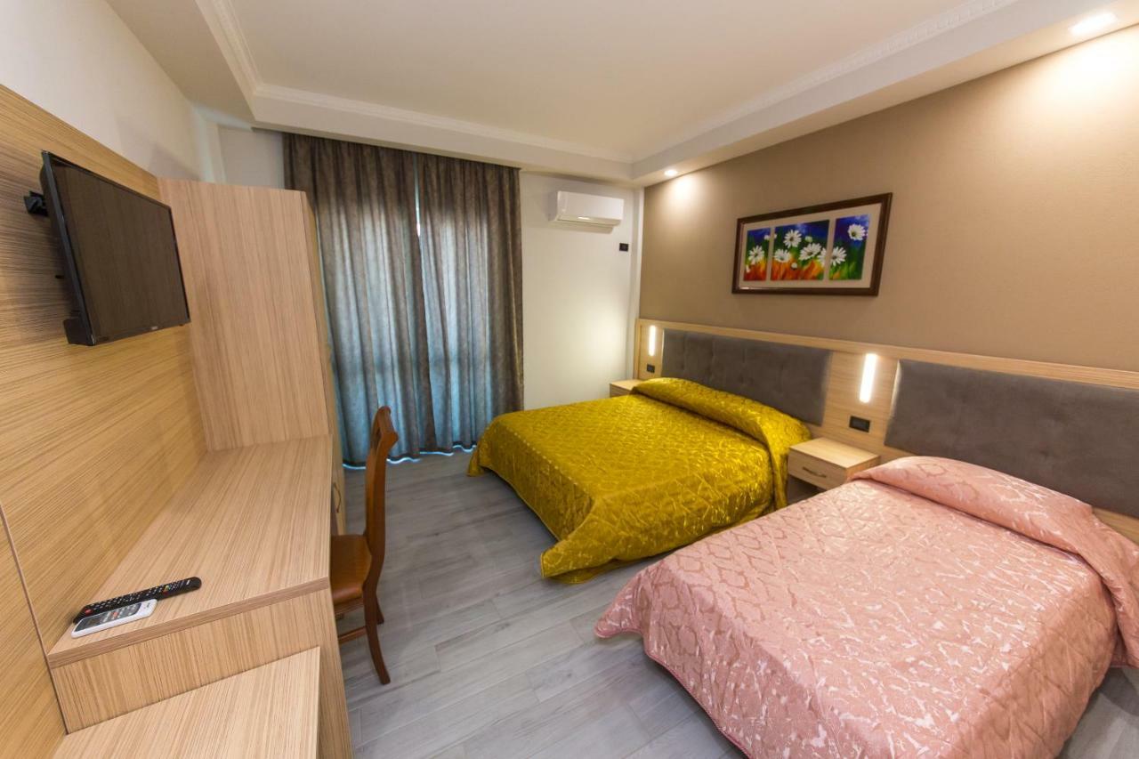 Western Star Hotel Durres Ngoại thất bức ảnh