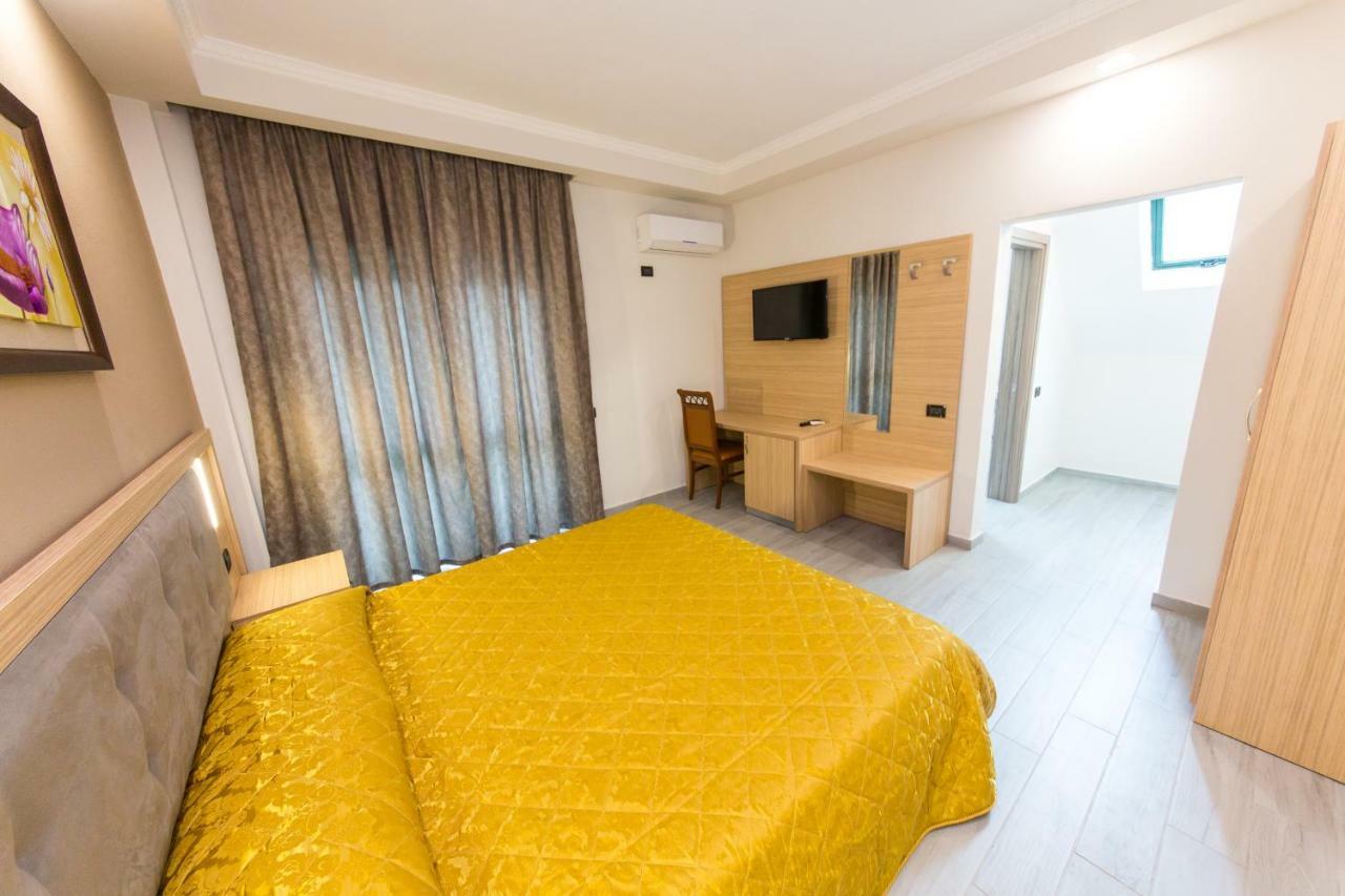 Western Star Hotel Durres Ngoại thất bức ảnh