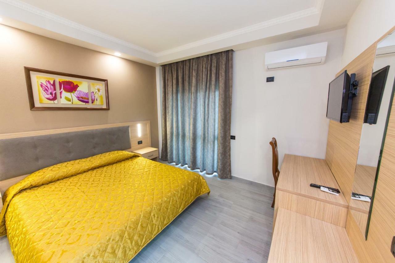 Western Star Hotel Durres Ngoại thất bức ảnh