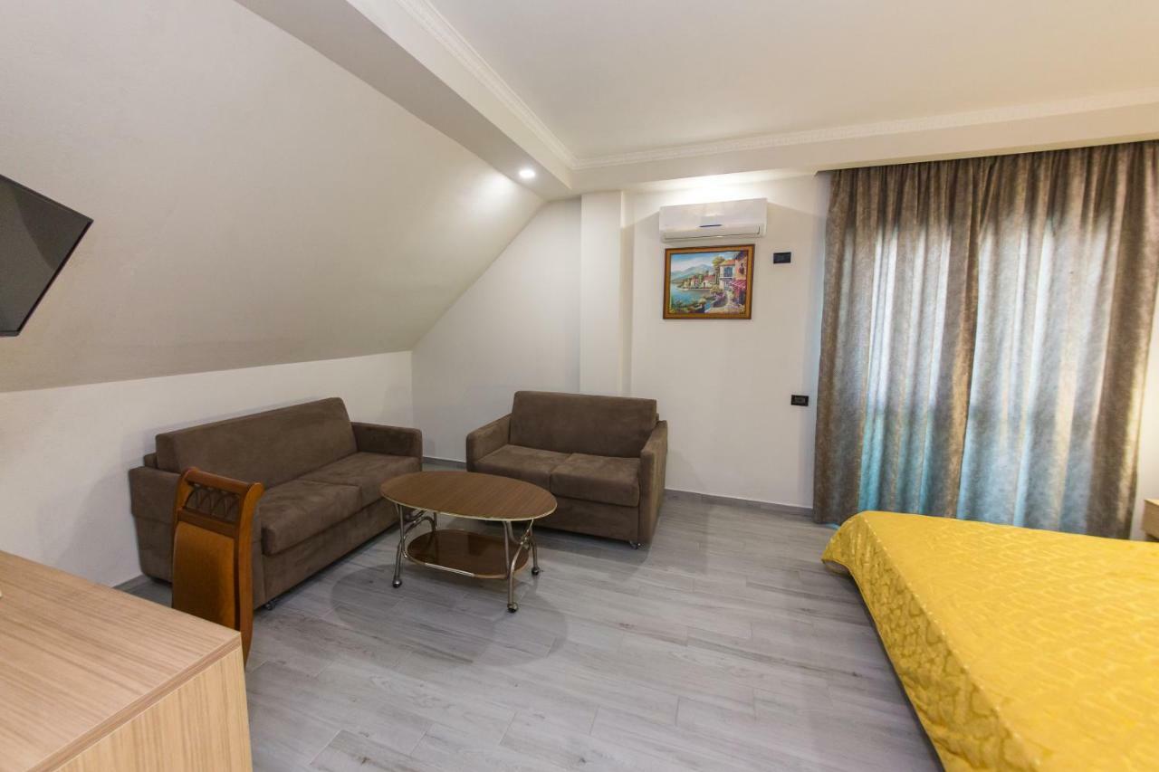Western Star Hotel Durres Ngoại thất bức ảnh